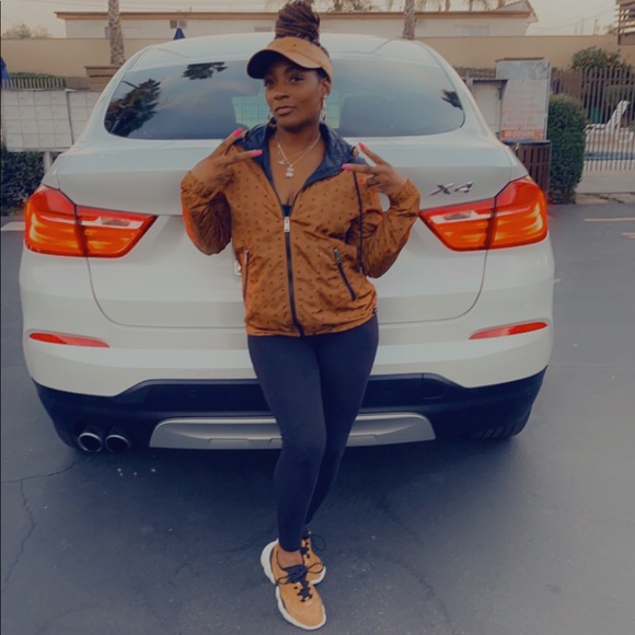 Meet your Posher, Shownadi - Picture 5 of 17